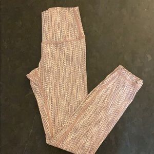 Lululemon Wunder Under high rise yoga pants